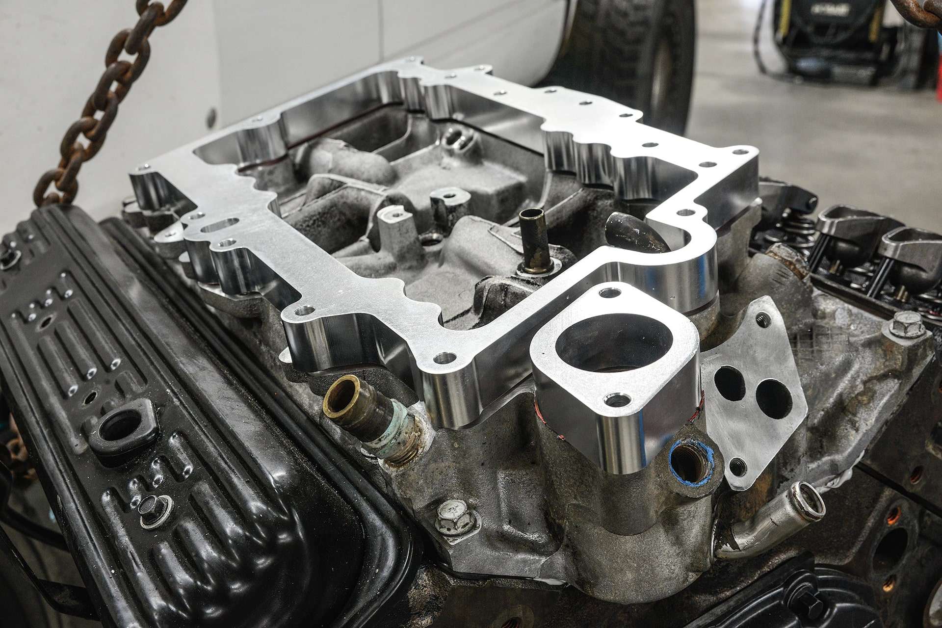 5.3 vs 5.7 Vortec Engine: Which engine is better? (COMPARISON)