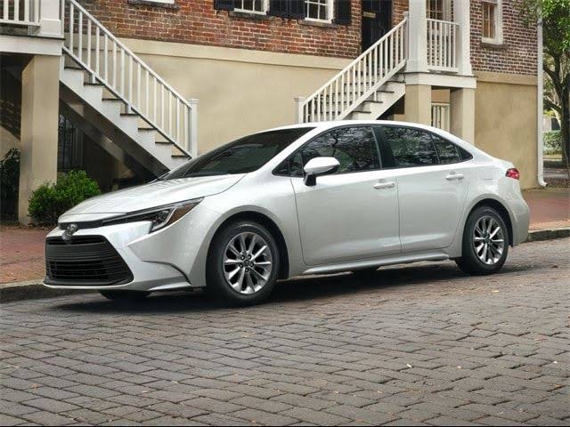 toyota-corolla-le-2024